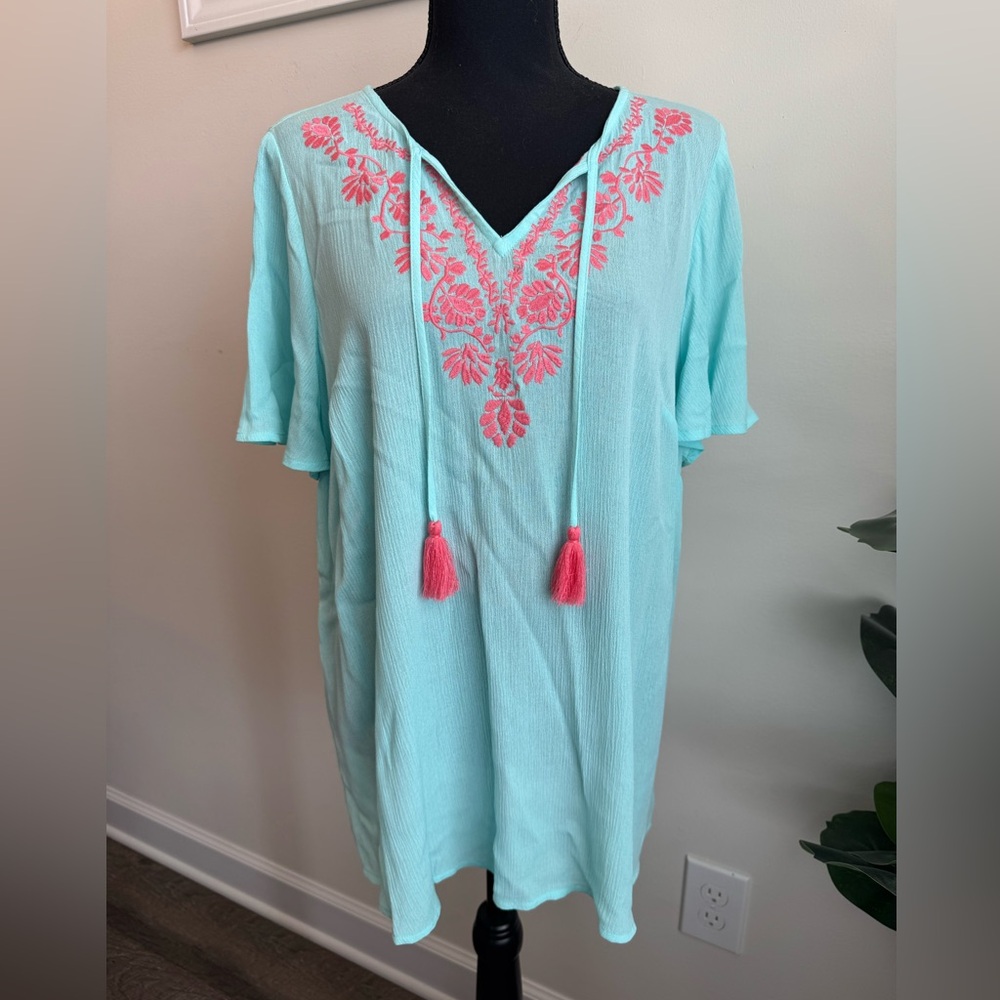 NWT Torrid Embroidery Top